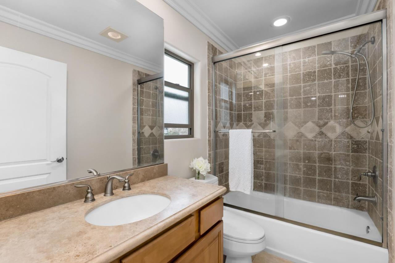 Luxury 2-bedroom In *