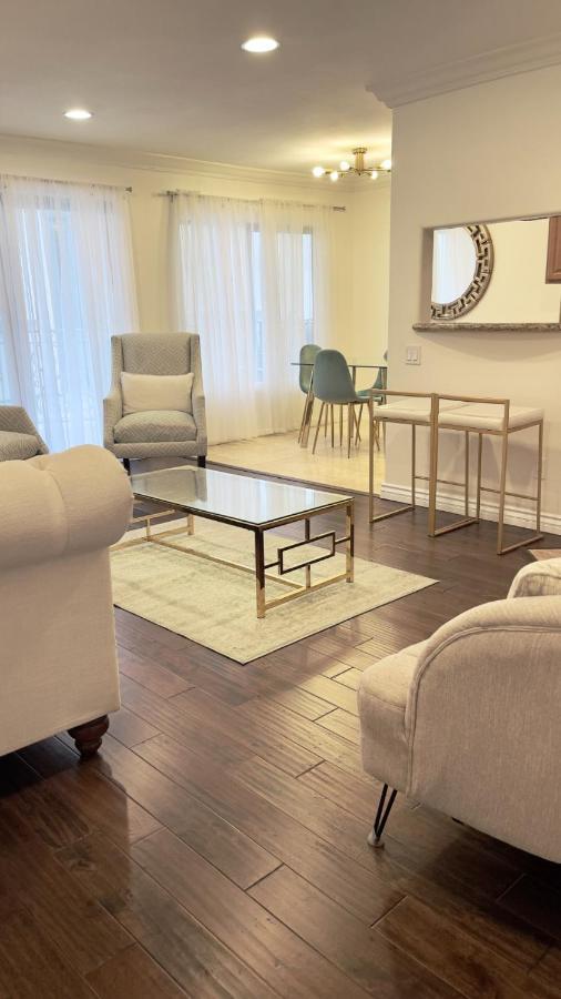 Luxury 2-bedroom In *